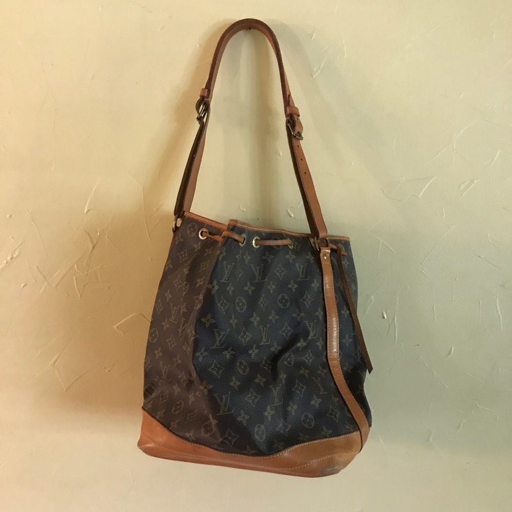 Louis Vuitton Hobo Bag